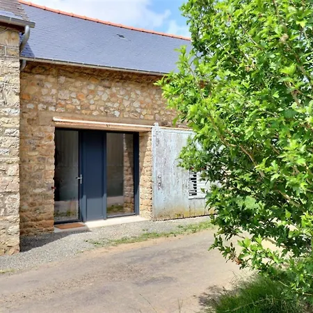 Holiday home Victor Rives-du-Couesnon
